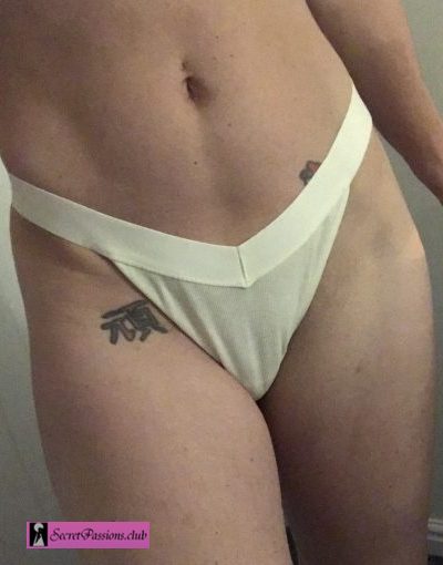 Pistols cummy cotton thong 💕