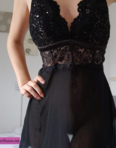 Fiercely sexy in black 🖤