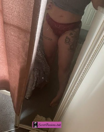 Red Juicy Lacy Thong