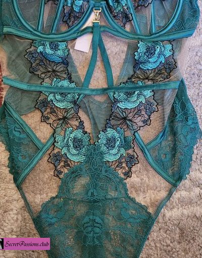 💚Graciously Green Worn Body💚